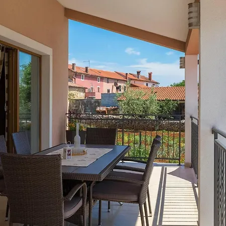 Danka Holiday home Smoljanci
