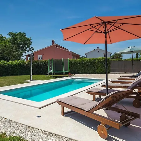 Danka Semesterbostad Smoljanci