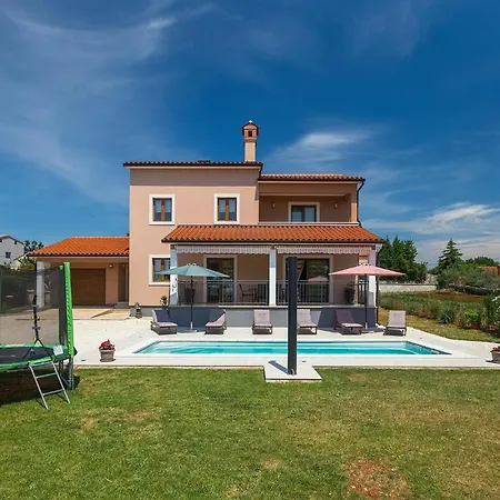 Danka Semesterbostad *